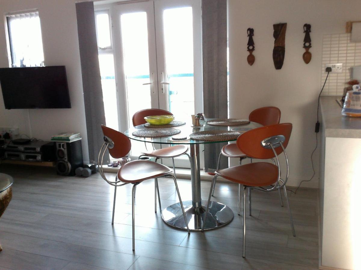 Two Bedroom London Luxury Apartment Londres Exterior foto