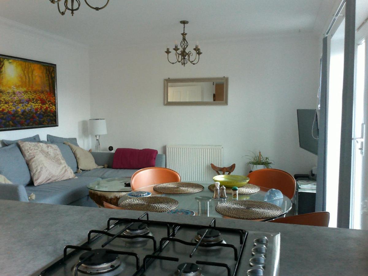 Two Bedroom London Luxury Apartment Londres Exterior foto