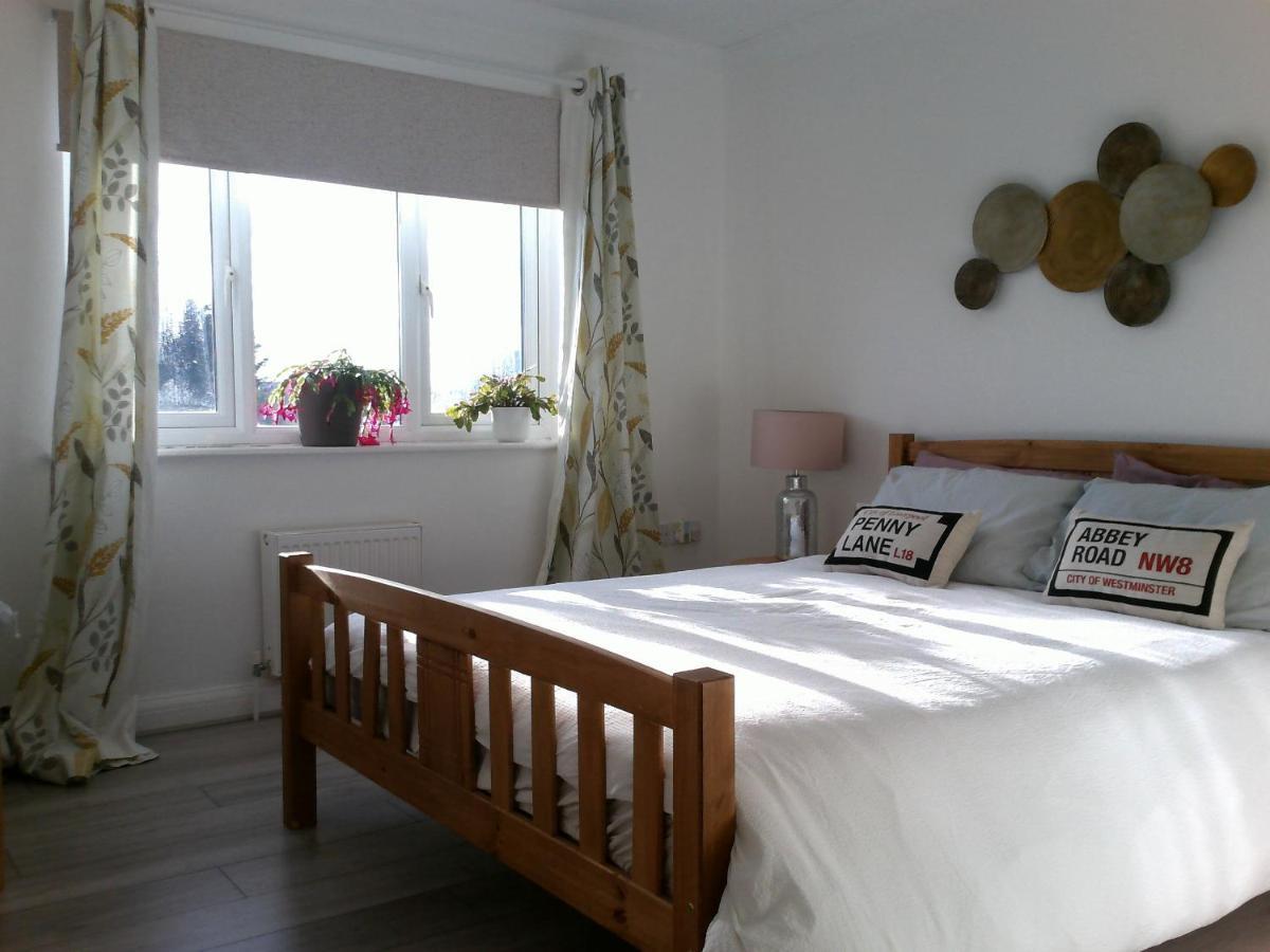 Two Bedroom London Luxury Apartment Londres Exterior foto